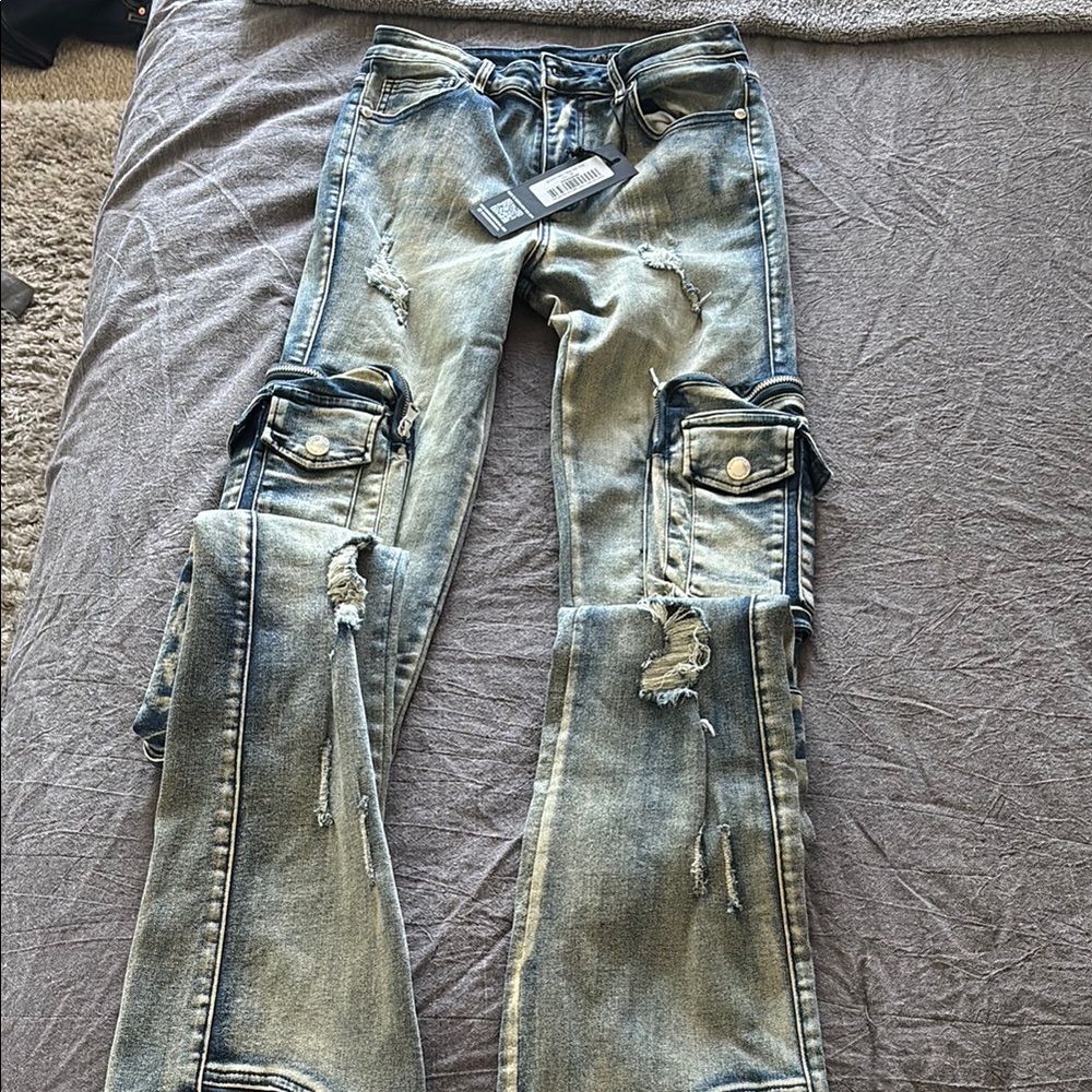 Men's Slim Straight Distressed Jeans